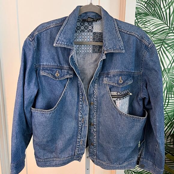 VTG 90’s Women’s Jean Jacket with Patchwork Interior Medium - Picture 2 of 12